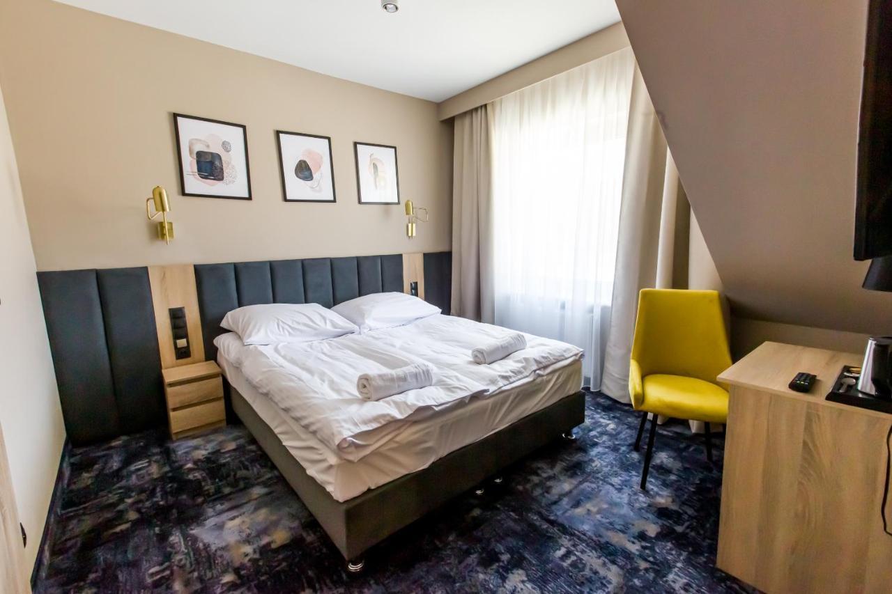 Hotel Zodiak Sucha  Екстер'єр фото