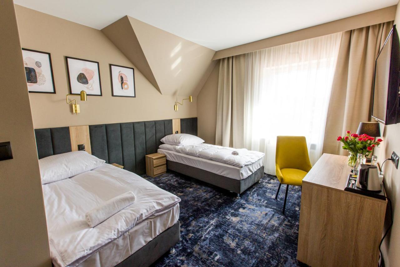 Hotel Zodiak Sucha  Екстер'єр фото
