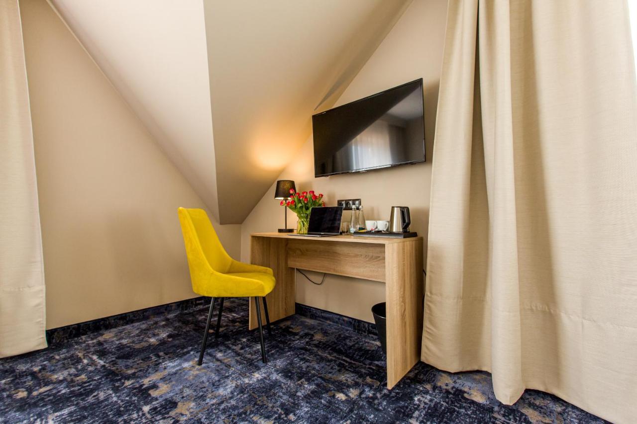 Hotel Zodiak Sucha  Екстер'єр фото