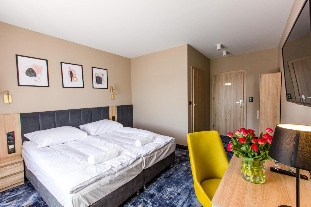 Hotel Zodiak Sucha  Екстер'єр фото