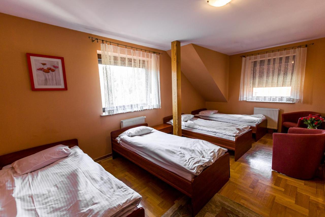Hotel Zodiak Sucha  Екстер'єр фото