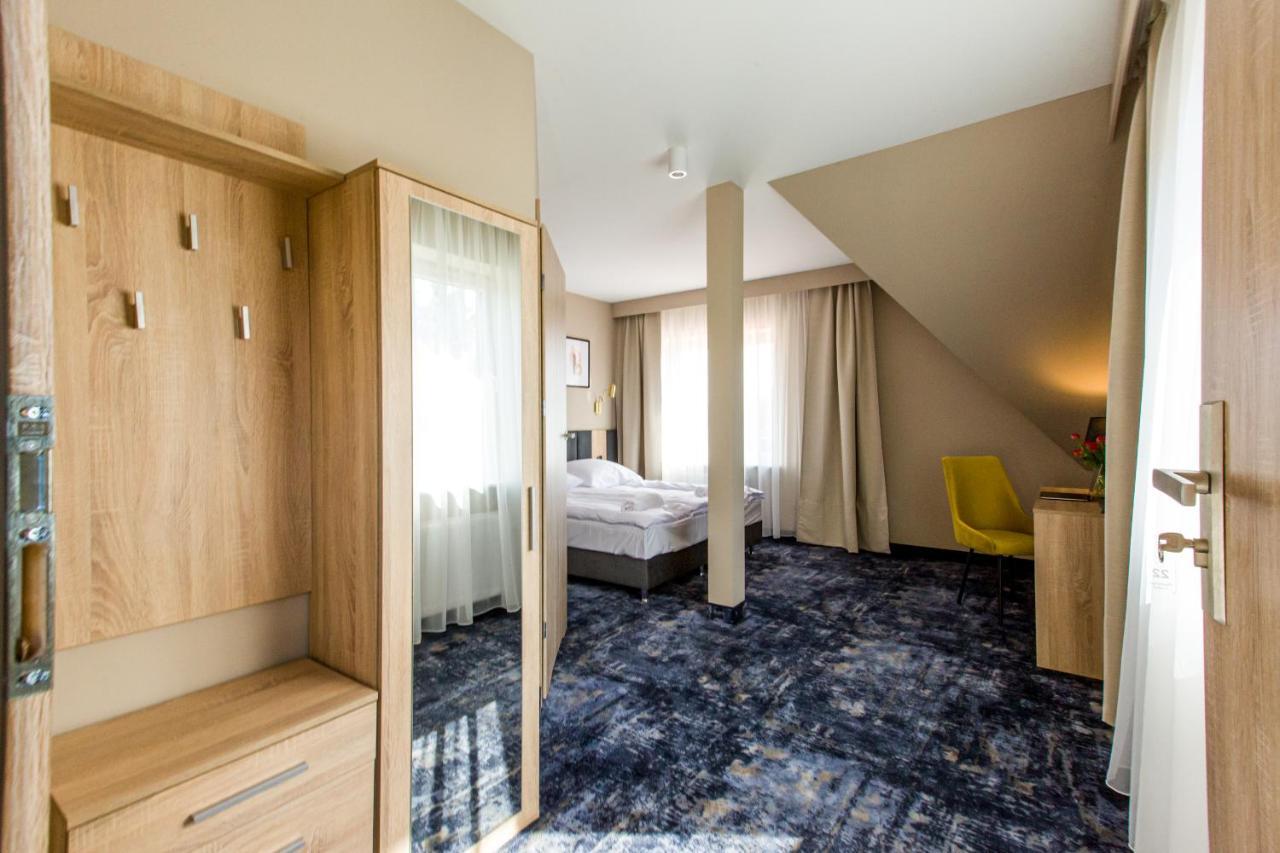 Hotel Zodiak Sucha  Екстер'єр фото