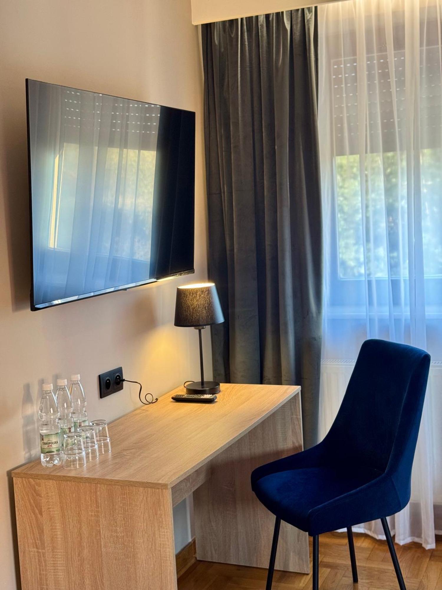 Hotel Zodiak Sucha  Екстер'єр фото