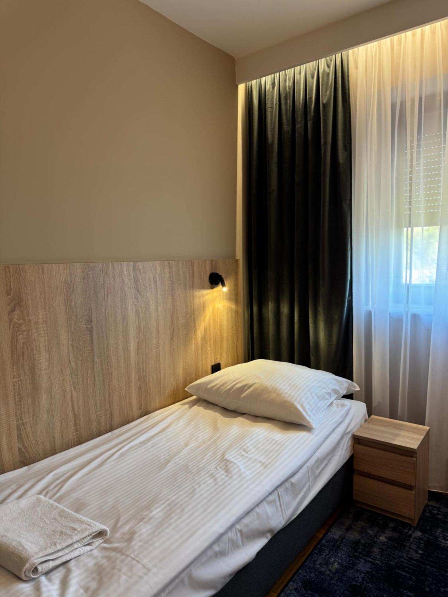 Hotel Zodiak Sucha  Екстер'єр фото