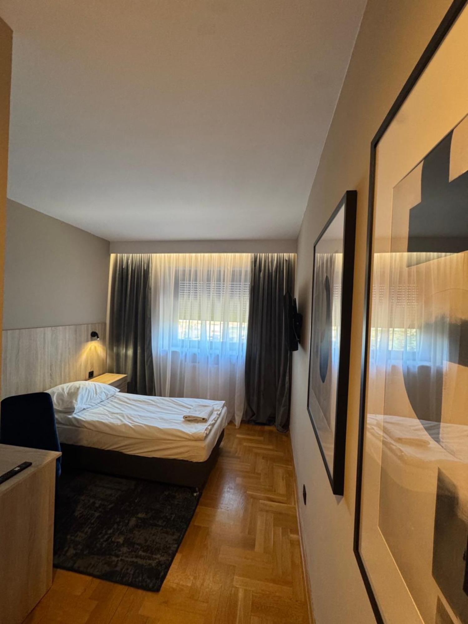 Hotel Zodiak Sucha  Екстер'єр фото