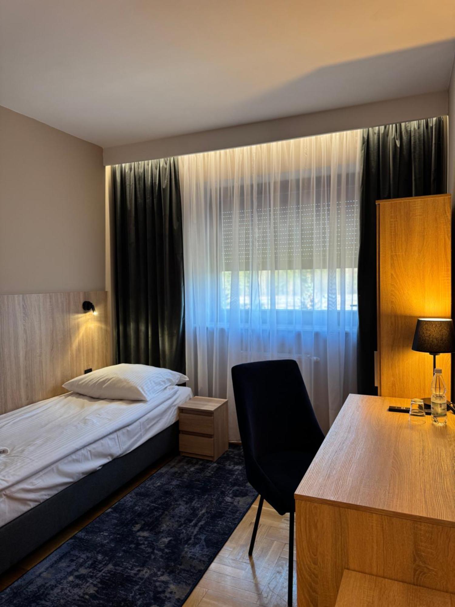 Hotel Zodiak Sucha  Екстер'єр фото