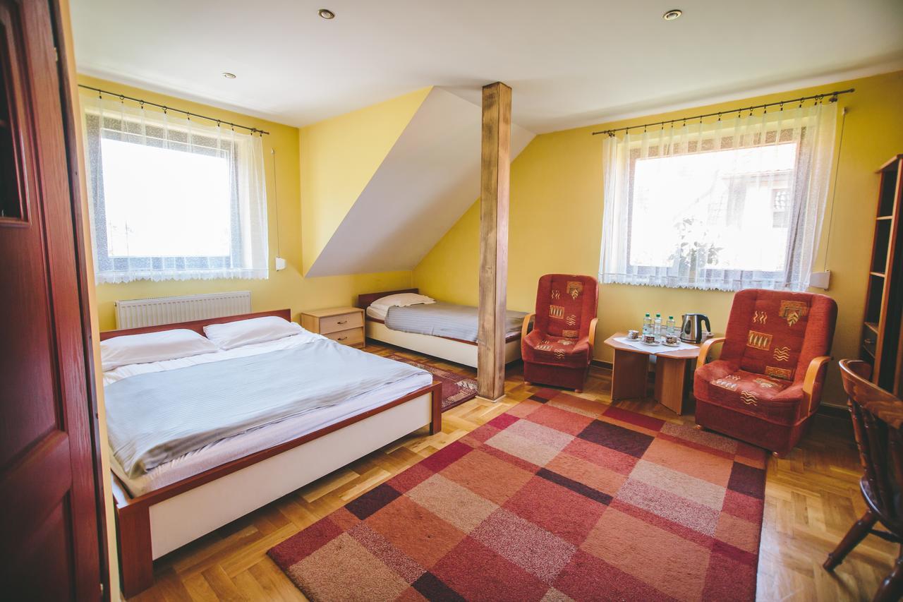 Hotel Zodiak Sucha  Екстер'єр фото